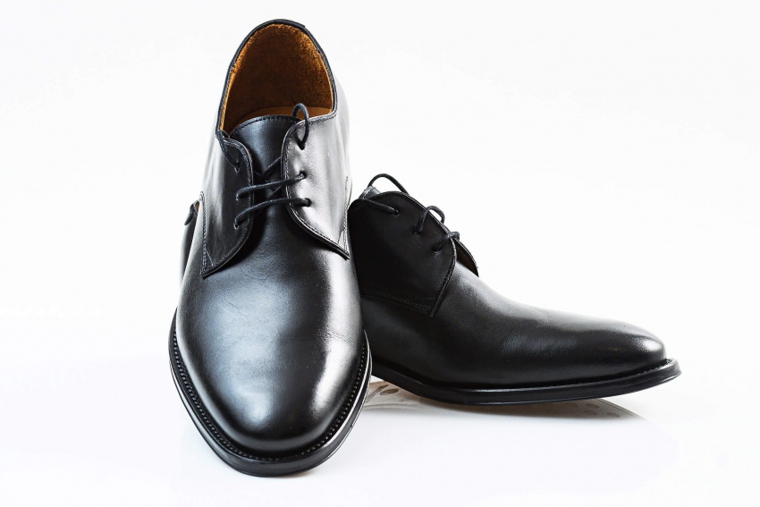 Čierne kožené topánky